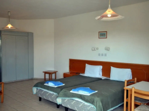 DebbieXenia Hotel Apartments