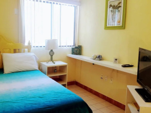 Nice and Cozy Studio Very Close to the Boardwalk and the Beach