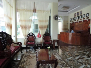Grand Sompovmeas Hotel