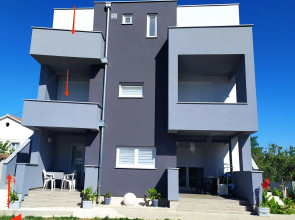 Apartmani Mira