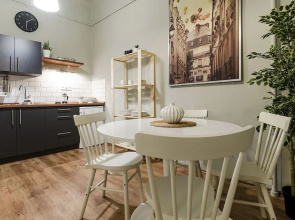 Saffron Apartment