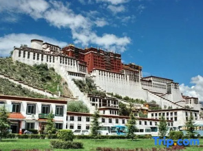 Thangka Hotel