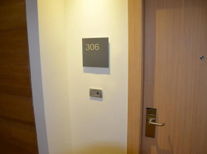 The Scenery City Hotel