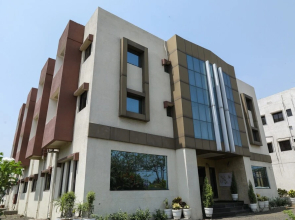 OYO 10943 Hotel Plus Corporate