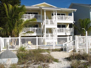 Sunset Villas 1 Beachfront/awesome Views/pool/bbq