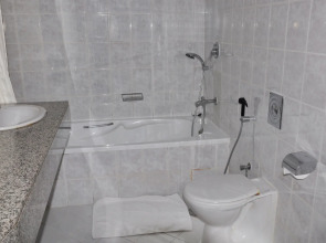 West Zone Pearl Hotel Apartments