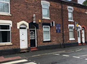3 bed stylish house Whole house