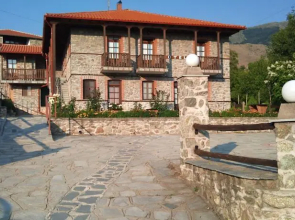 Varnous Hotel
