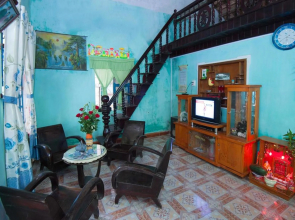 Bougain Villeas Homestay