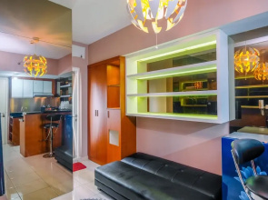 Modern 2BR Apartment for 4 Pax at Springlake Summarecon