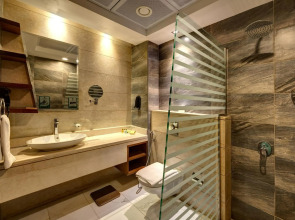 Отель Sheraton Khalidiya