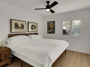 Fabulous Oasis On 59th 4 Bedroom Home by Redawning