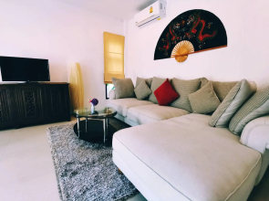 Coconut Grove Boutique Hotel