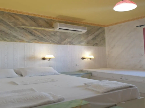 Room-spacious Room in Creta for 3 People