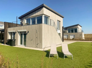 luxe Villa Maroma Mistral aan Veerse Meer met gratis 4 Ebikes