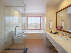 Sunny Beach Resort and Spa