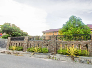 Family Homestay by OYO Rooms
