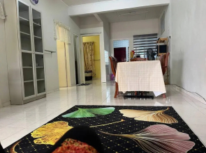 Lovely 3-bedroom with free parking Seremban 2