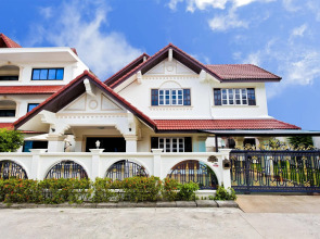 Royal Prince Residence