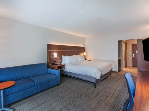 Holiday Inn Express & Suites Parsons by IHG