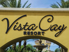 Enjoy Peaceful Lake View! Newly Decorated in Vista Cay - 3br/2b #3408
