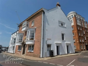 Old Coastguard Apartment 2
