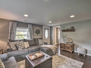 Damascus Cottage w/ Fire Pit - 1 Mi to Trails