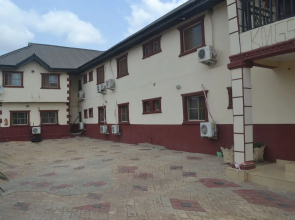 Kings Crown Hotel