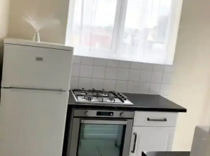 Ac Lounge 115 1-bed Apartment in Rochford