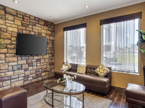 Best Western Plus Newark Airport West