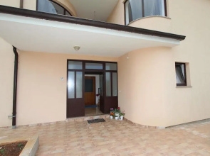 Apartment Dado