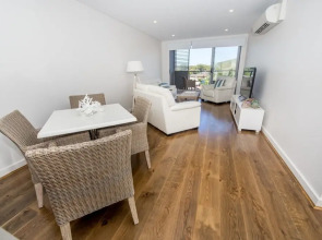 The Shoal Unit 407 - Shoal Bay