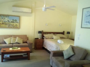 Courtsidecottage Bed and Breakfast