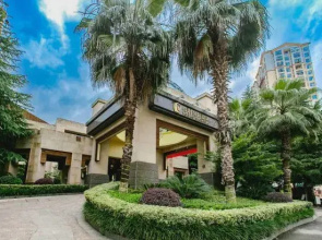 Poly Hot Spring Spa Hotel