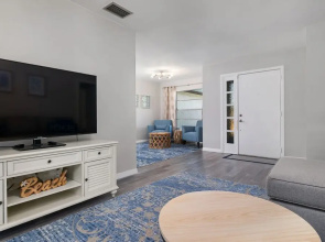 3 Bedroom Pool Home Less Than 5 Miles to Beaches 3 Home by Redawning