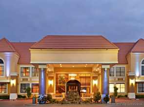 Holiday Inn Express & Suites Irving Dfw Airport North by IHG