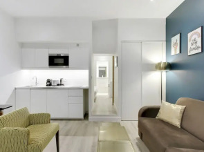 Pick A Flat's Passage Cardinet apartment