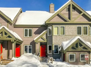 Inviting Ski-in/ski-out Condo at Jay Peak Resort!