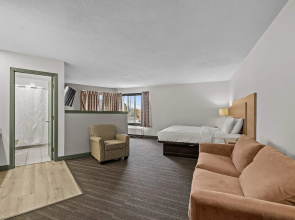Ramada by Wyndham Stevens Point