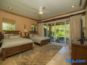 Casa Oasis 5 bdrs private pool in Los Suenos