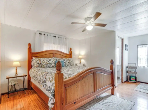 Pet-friendly Page Home ~ 4 Mi to Lake Powell!