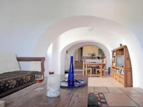Sfendoni House