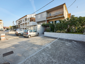 Apartment Ivanka - 200 m from sea: A1 Trogir, Riviera Trogir