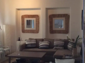 Edelweiss Luxury Suite, 1 minute walk to beach