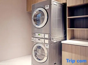 Taifeng Smart Holiday Inn (Leather City Ancient City)