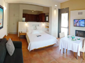 Erodios Hotel