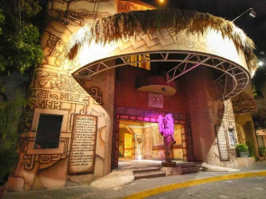 Hotel Xbalamque and Spa Cancun