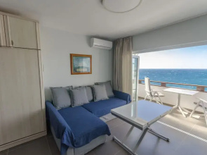 San Agusting Seaview Studio