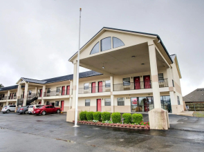 Hotel McAlester Hwy 69 OK