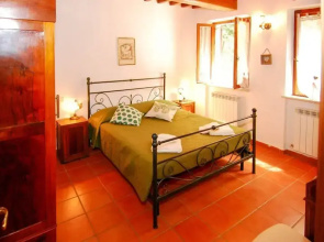 Monte Malbe Charming Villa with Garden and Parking